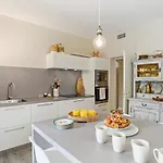 Vila Guesthost - In The 5 Kilometres From Bellagio