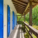 Vila Guesthost - In The 5 Kilometres From