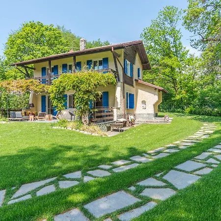 Guesthost - In The 5 Kilometres From