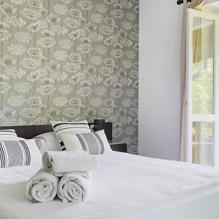 Βίλα Guesthost - In The 5 Kilometres From *