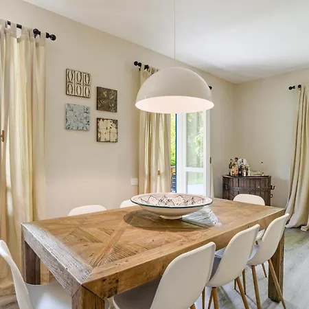 Guesthost - In The 5 Kilometres From Βίλα *